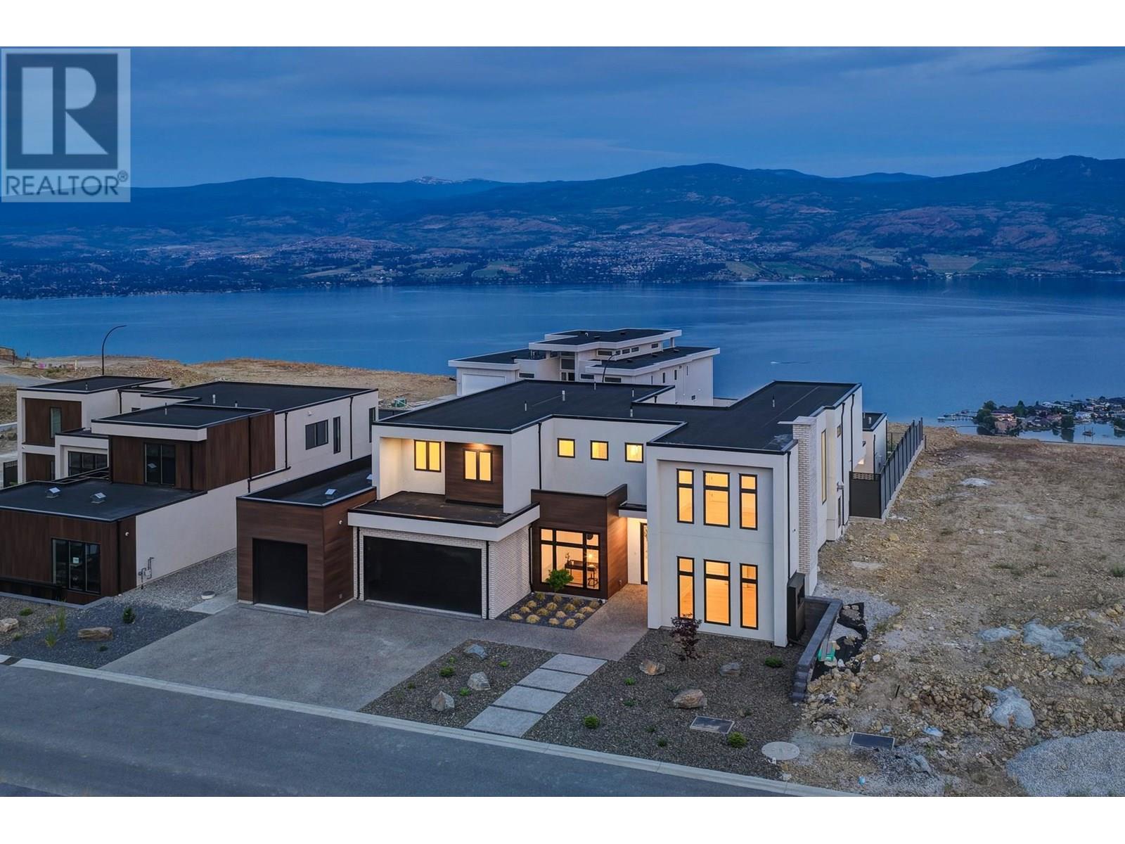 1392 Vineyard Drive, West Kelowna