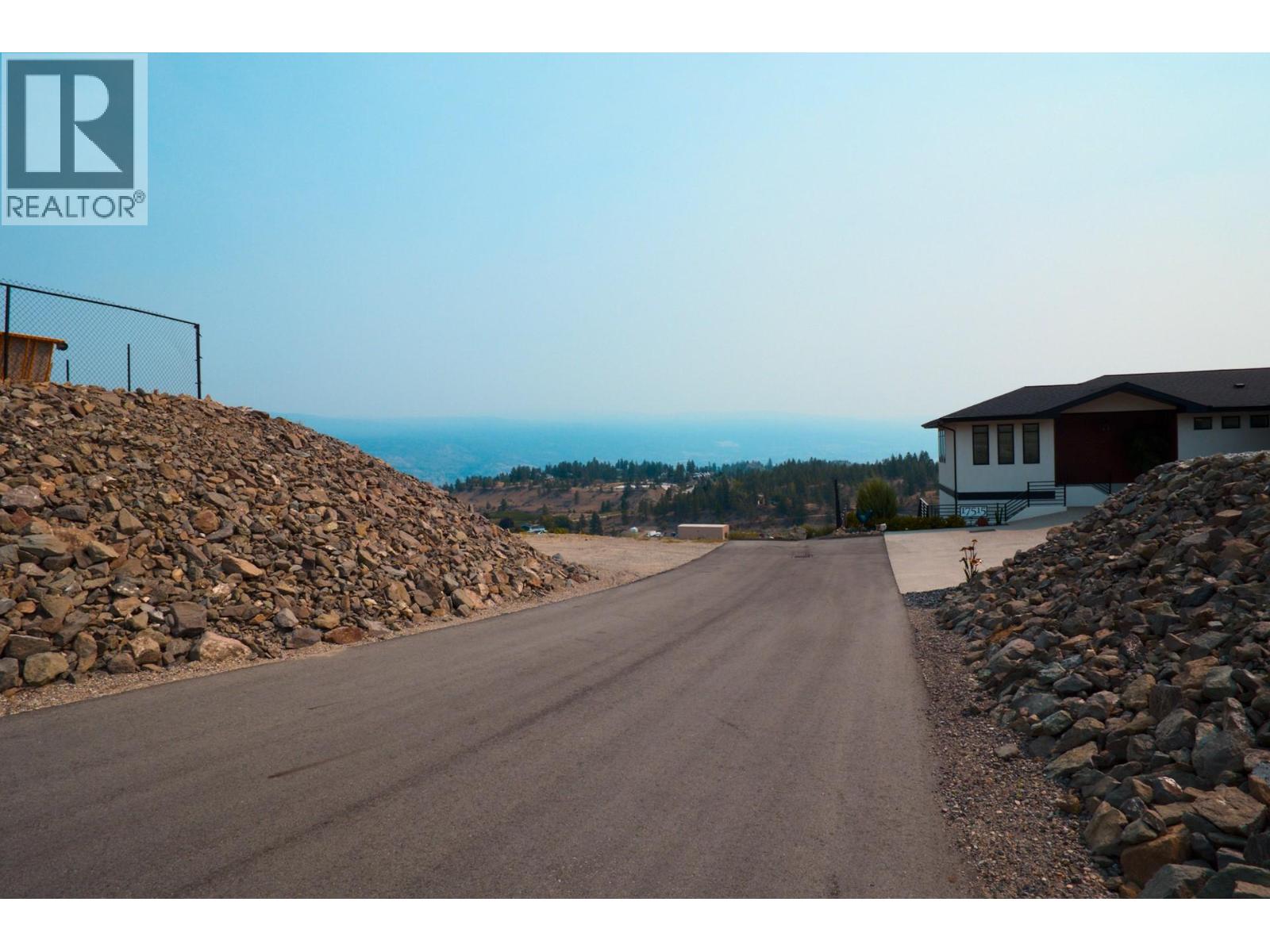 17523 Sanborn Street, Summerland