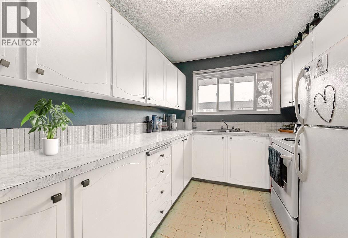 #6-1291 Bernard Avenue, Kelowna