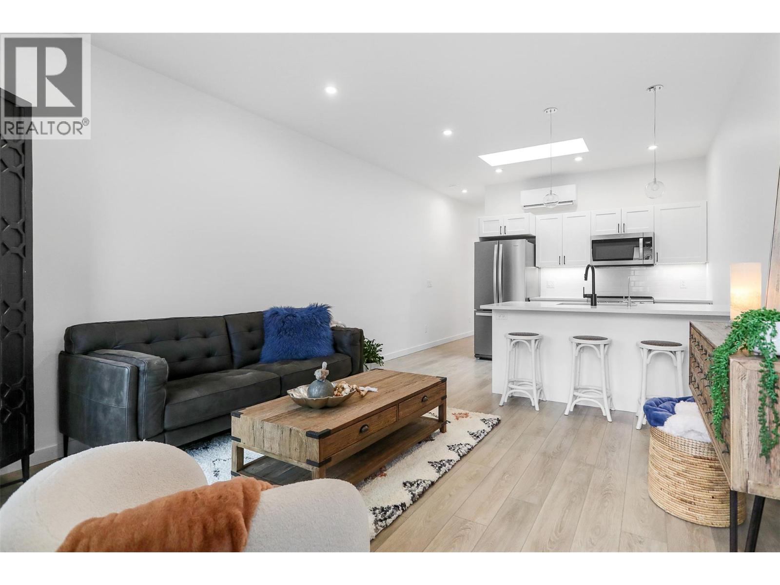 #219c-8900 Jim Bailey Road, Kelowna